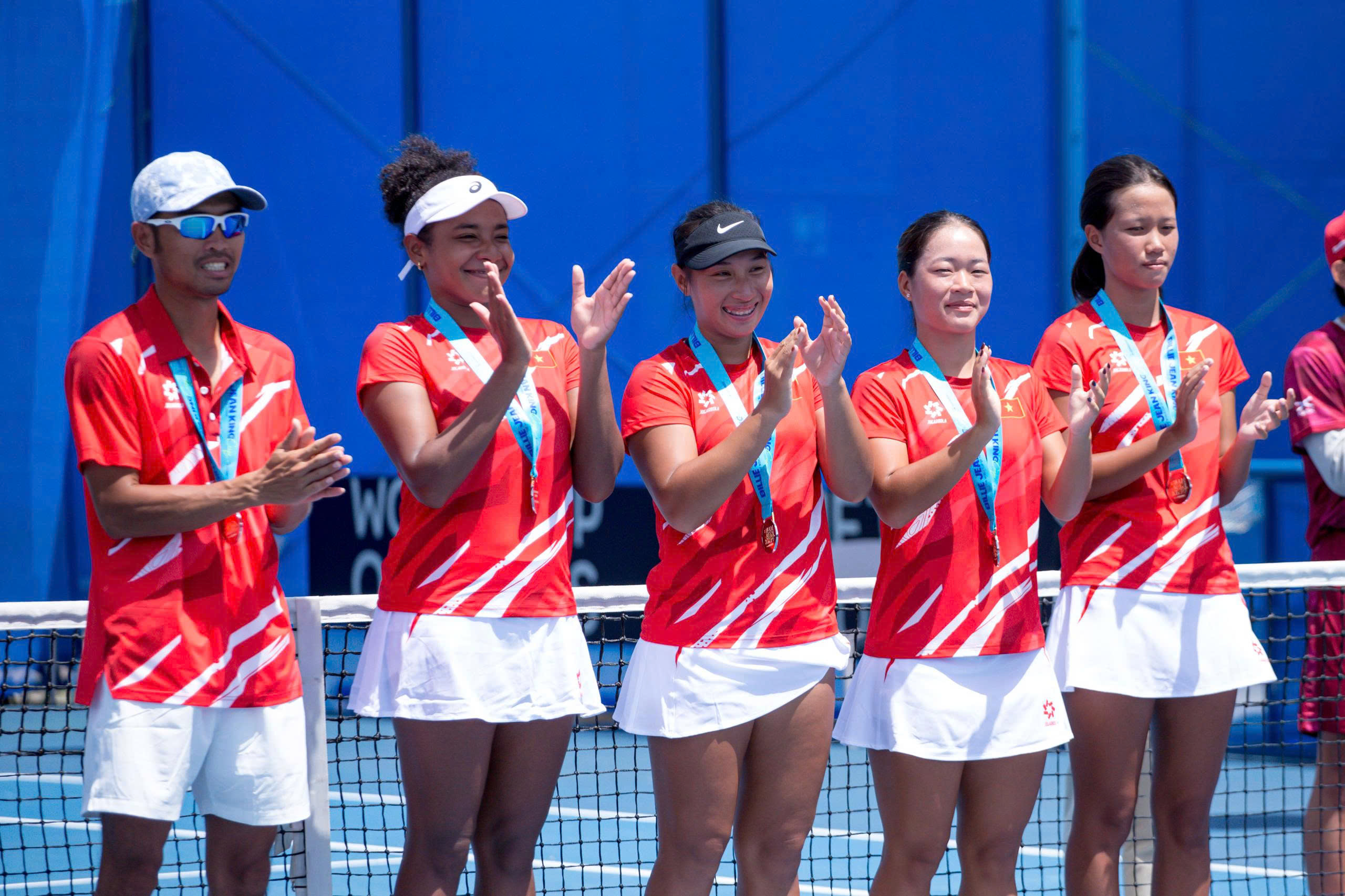 ĐỘI TUYỂN QUẦN VỢT VIỆT NAM LẦN ĐẦU TIÊN THĂNG HẠNG LÊN NHÓM II BILLIE JEAN KING CUP KV CHÂU Á/CHÂU ĐẠI DƯƠNG
